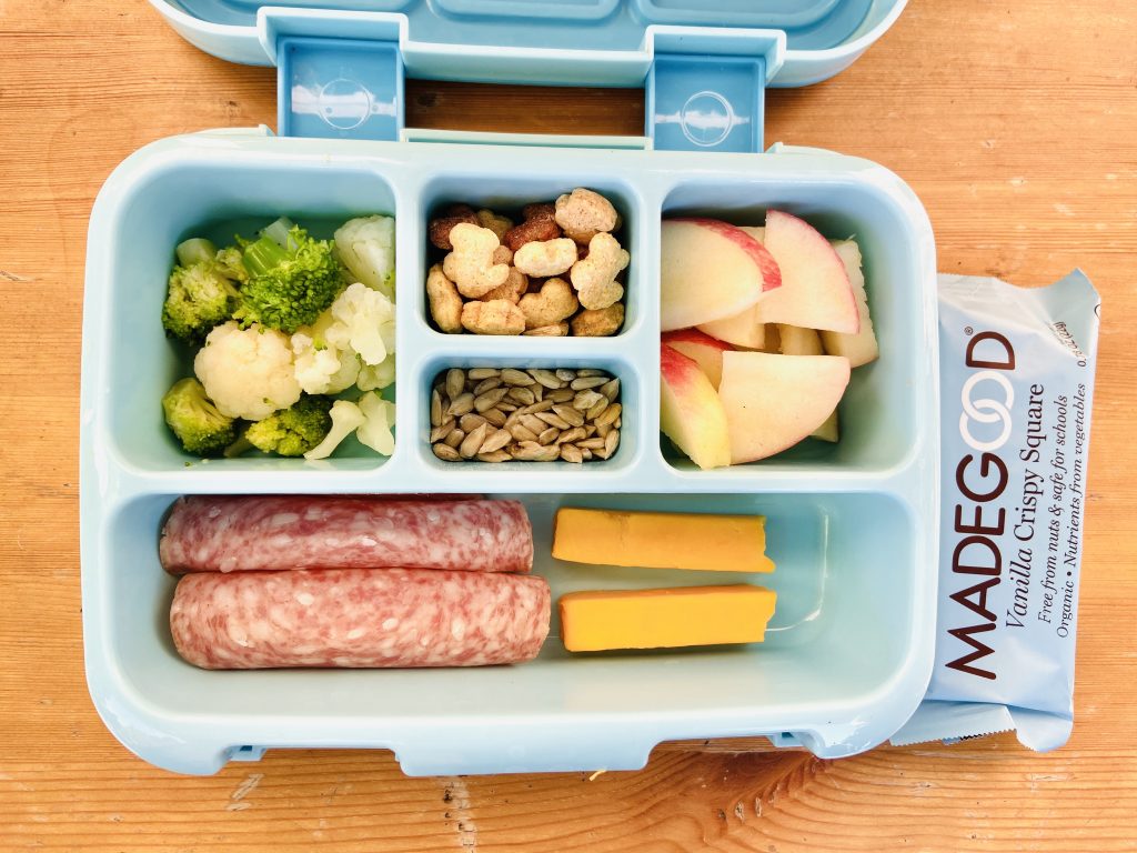 Lunch for my kids 🧀 #lunch #macncheese #chicken #fruit #treat #bento, Omie Lunchbox