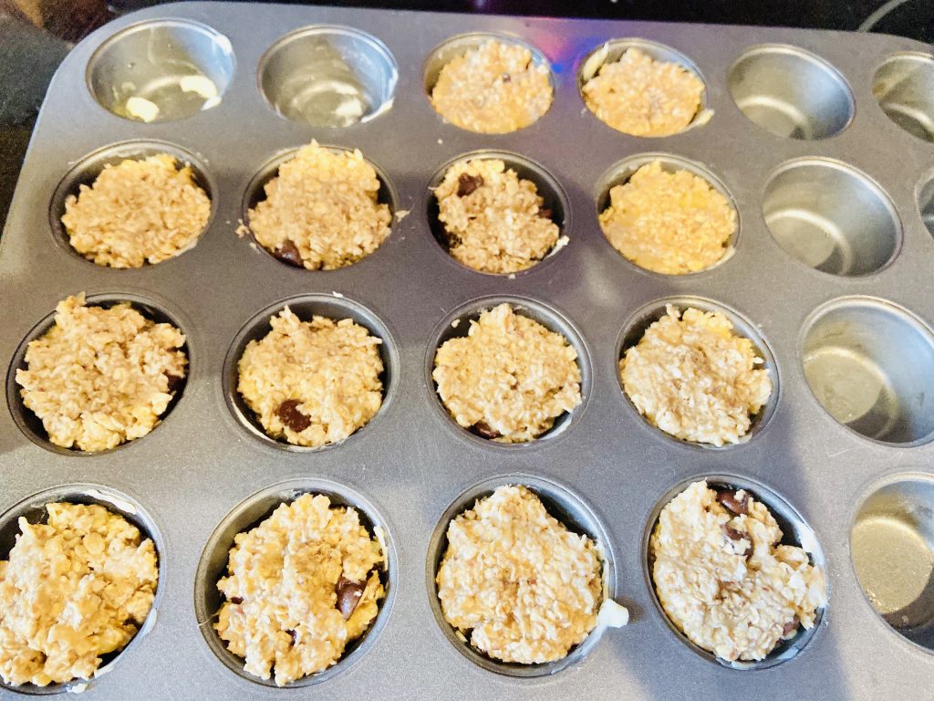 flourless oat banana muffins